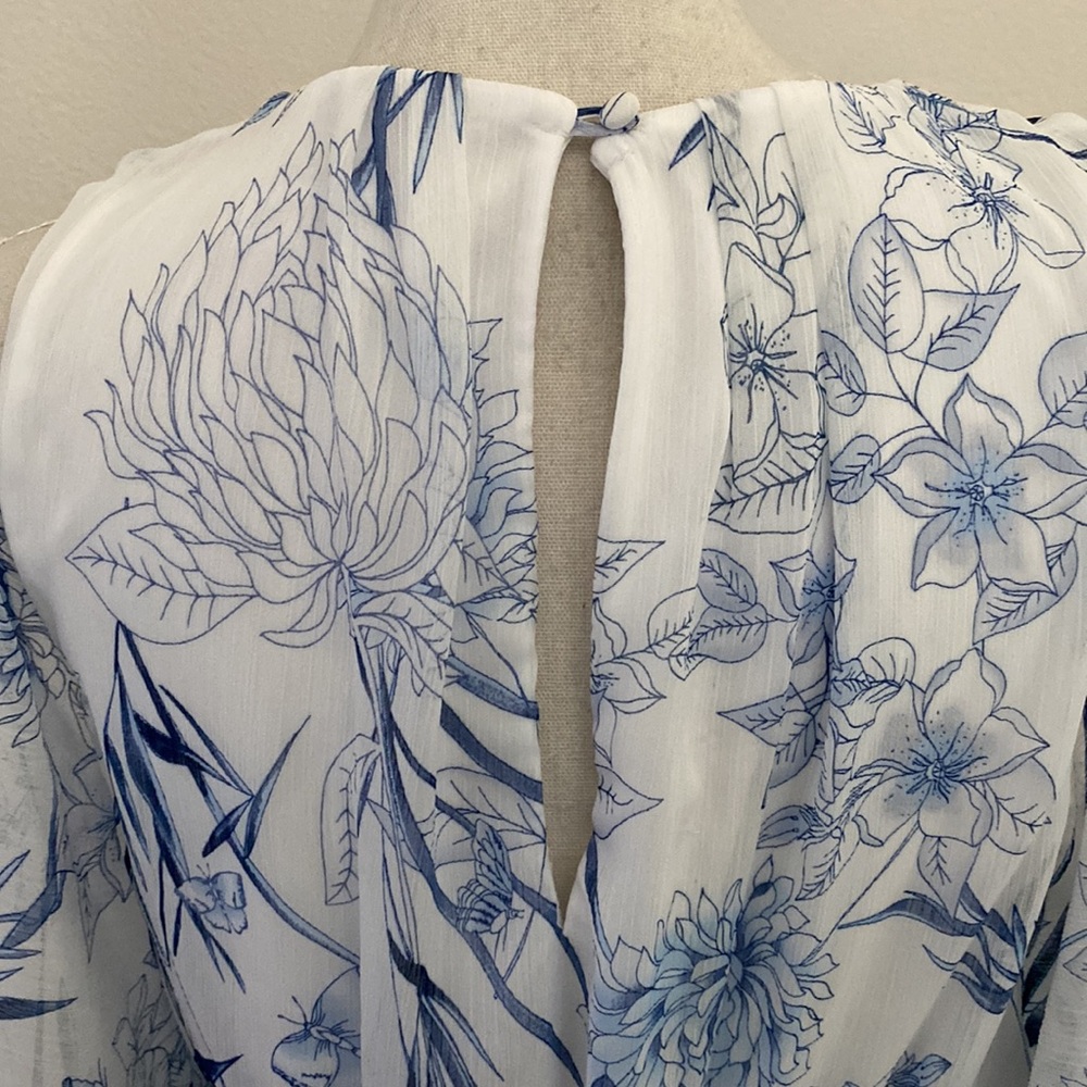 Dress - Picture 5 of 6